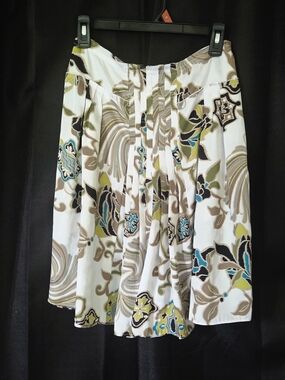 Apostrophe Flowy White A-Line Skirt with Blue, Green & Tan Floral Print